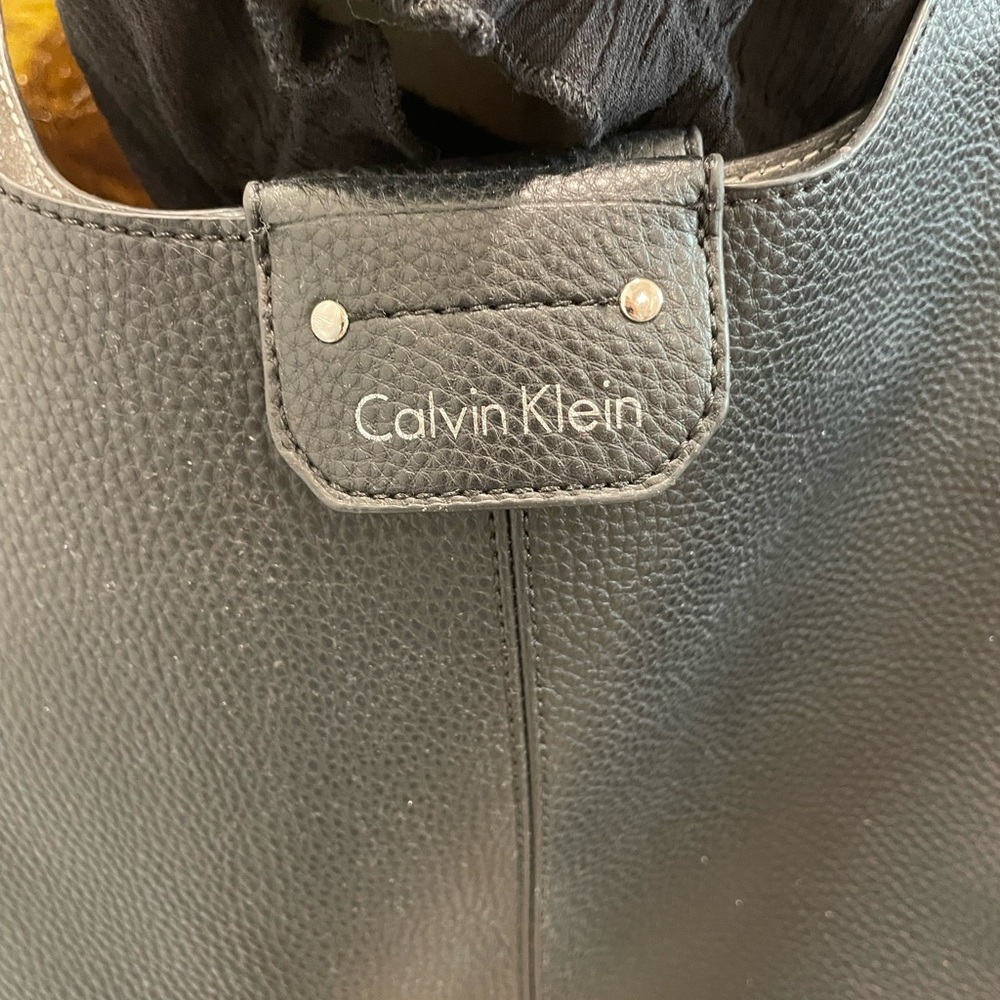 Calvin Klein Pebbled Black Oversized Tote with Silver Lining - Picture 2 of 5
